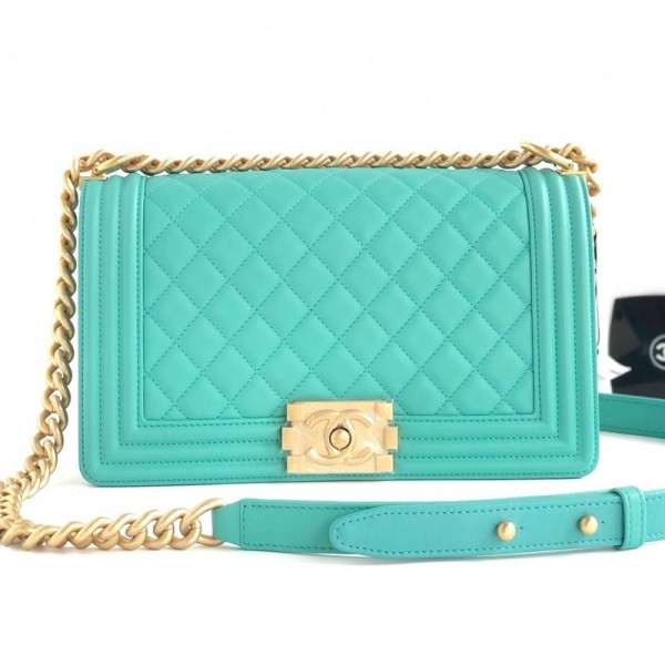 AAA Replica Chanel Quilted Calfskin Medium Boy Flap Bag A67086 Green 2019 Collection AQ02112