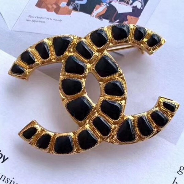 AAAAA Chanel Black Resin Stones CC Brooch AB1804 2019 Collection AQ01795