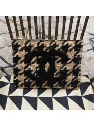 Chanel Medium Houndstooth Tweed CC Clutch AP0803 Beige/Black 2019 Collection AQ01538
