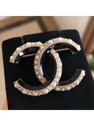 Chanel Pearls CC Brooch Black/Gold/White 2019 Collection AQ03714