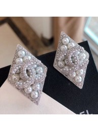 First-class Quality Chanel Pearl Crystal Rhombus Earrings AB2283 2019 Collection AQ01643