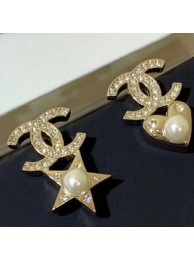 Imitation Chanel Pearl Heart and Star Short Earrings AB2364 Gold/White 2019 Collection AQ04160