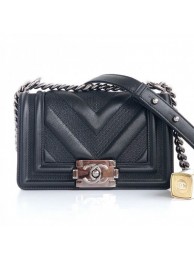 Replica Chanel Calfskin Patchwork Chevron Small Boy Flap Bag A67086 Black 2019 Collection AQ01375